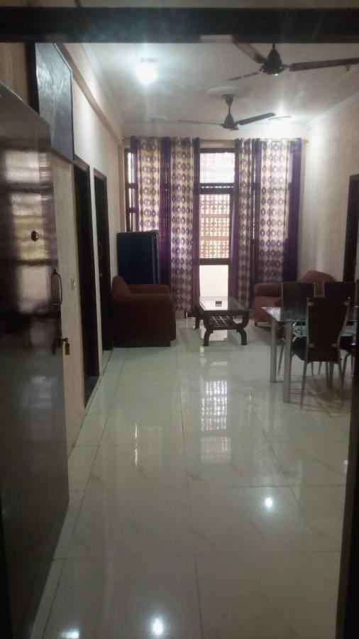 Mufis Homestay, Emerald Compound, New Palam Vihar-2 Gurgaon Esterno foto